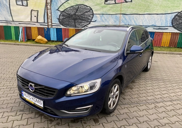 Volvo V60 cena 48900 przebieg: 223000, rok produkcji 2015 z Kutno małe 211